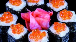 Филадельфия с лососевой икрой