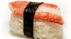 Нигири суши с крабовым мясом
